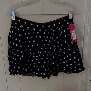 Xhilaration Black and White Heart Skort!
